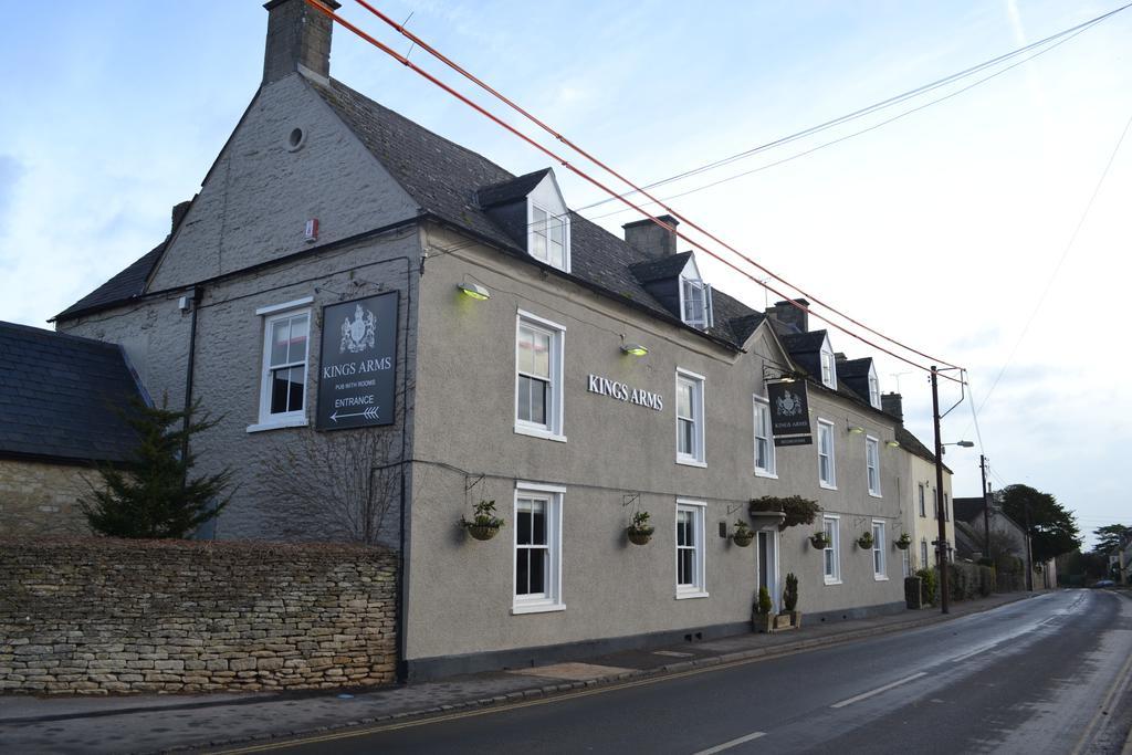 The Kings Arms Ξενοδοχείο Didmarton Εξωτερικό φωτογραφία